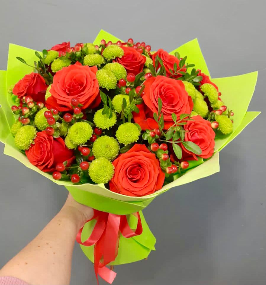 Букет цветов из: Хризантемы и Розы в Смышляевка