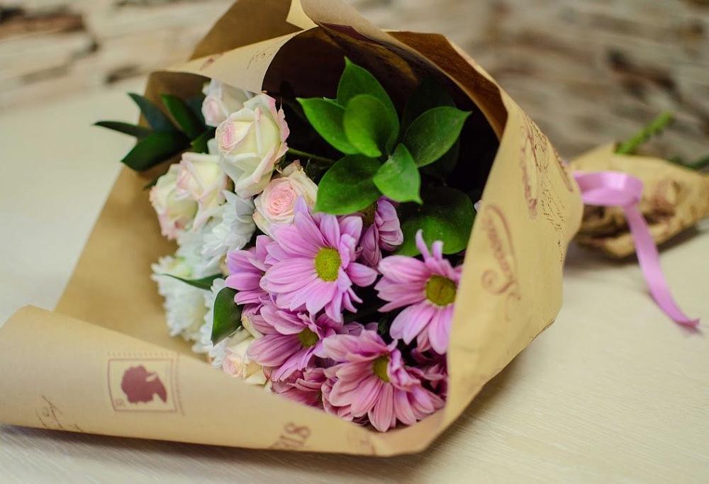 Букет цветов из: Розы и Хризантемы в Смышляевка