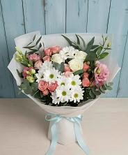 Букет цветов из:  Розы, Лизиантусы и Хризантемы в Смышляевка