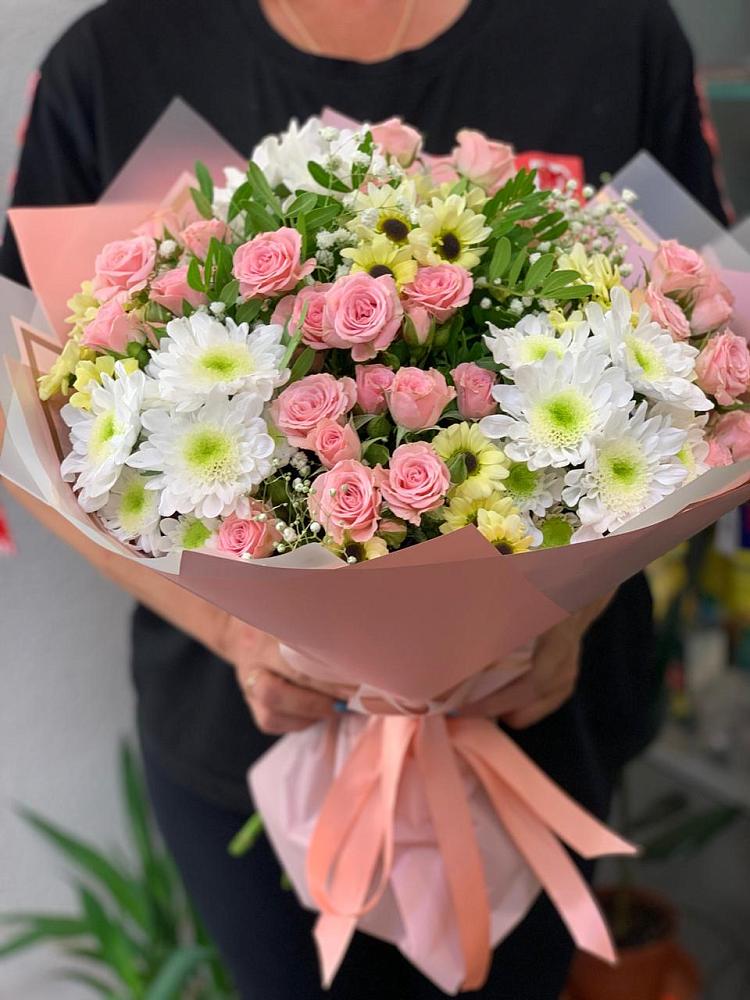 Букет цветов из: Розы и Хризантемы в Смышляевка