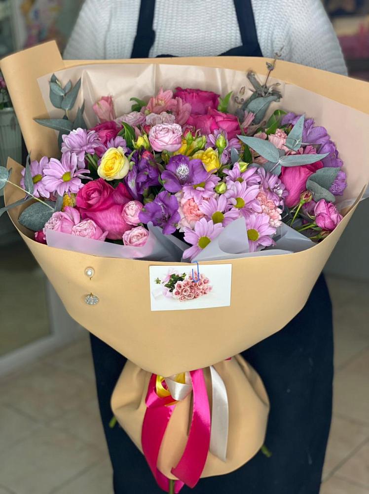 Букет цветов из: Хризантемы, Гвоздики и Альстромерии в Смышляевка