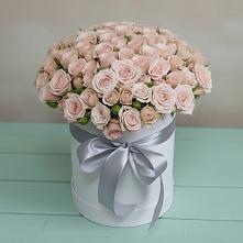 Цветочная композиция из Розы в шляпной коробке в Смышляевка