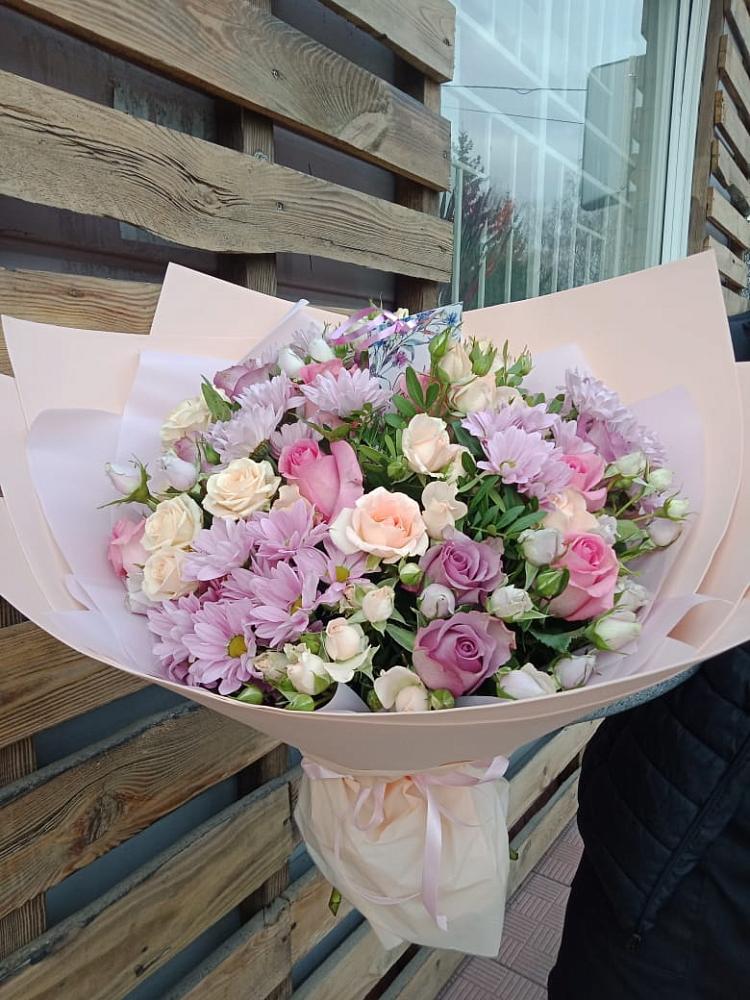 Букет цветов из: Розы и Хризантемы в Смышляевка