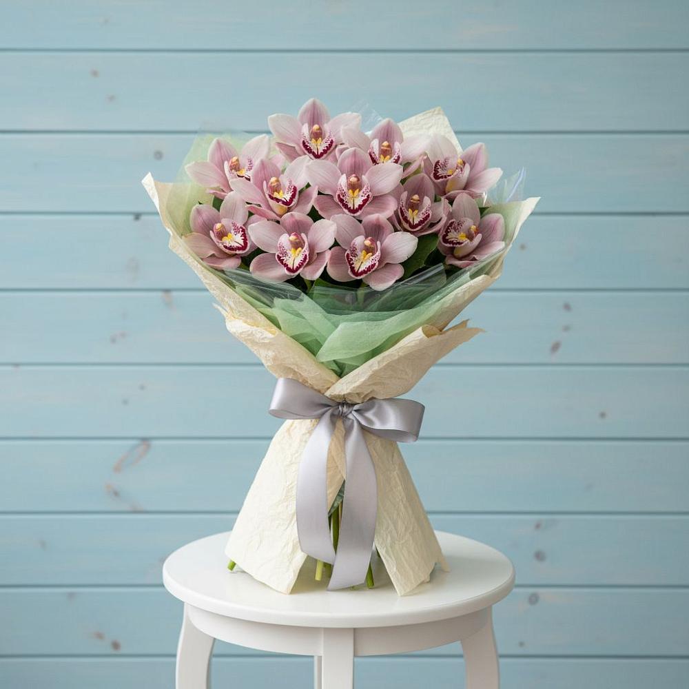 Букет цветов из: Орхидеи и Розы в Смышляевка