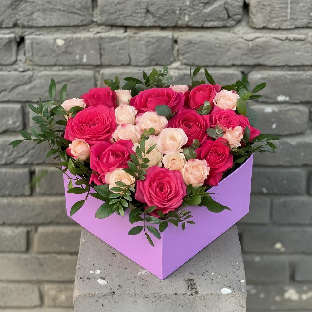 Цветочная композиция из Розы в коробке в Смышляевка
