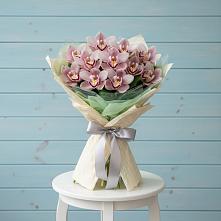 Букет цветов из:  Орхидеи и Розы в Смышляевка