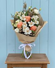 Букет цветов из:  Альстромерии, Лизиантусы, Розы и Хризантемы #REPLACE_PRED# Смышляевка