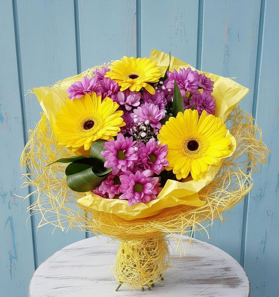 Букет цветов из: Хризантемы и Герберы в Смышляевка