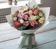 Букет цветов из:  Розы, Лизиантусы и Гвоздики в Смышляевка