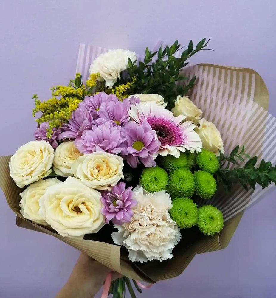 Букет цветов из: Хризантемы, Розы, Гвоздики и Герберы в Смышляевка