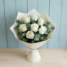 Букет Белые розы в Эвкалипте в Смышляевка