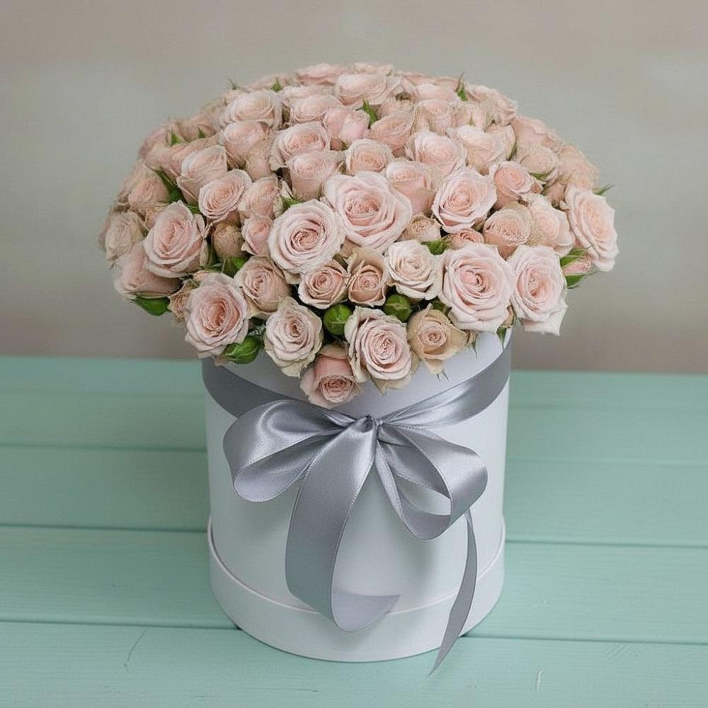 Цветочная композиция из Розы в шляпной коробке в Смышляевка